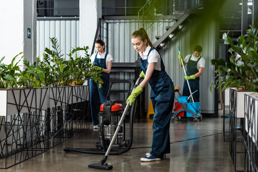 How Much Should I Charge For Commercial Cleaning?