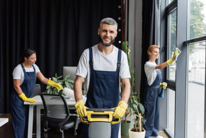 How Do I Become A Commercial Cleaner?