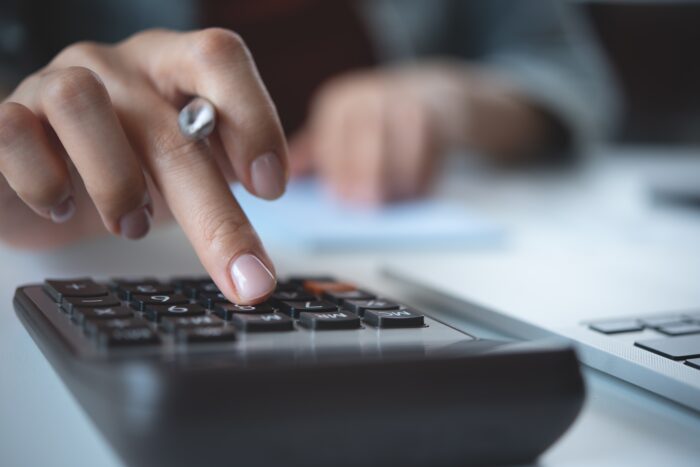 How Much Should I Charge To Clean A 4000 Sq Ft House?