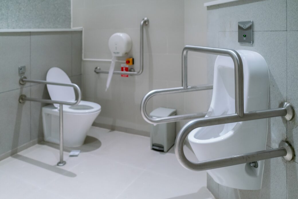 What Do Hospitals Use To Clean Bathrooms?